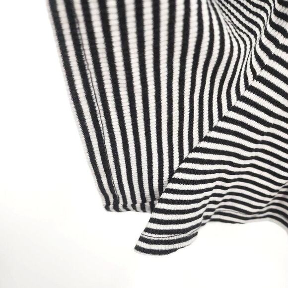 One Clothing Striped Sleeveless Romper - Women's Size Large - Picture 3 of 5